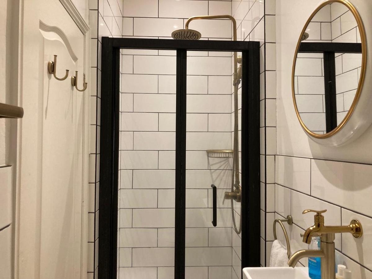 Bed and Breakfast 15 Grosvenor Гастингс Экстерьер фото